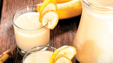 Smoothie de banane pentru copii de la Jamie Oliver