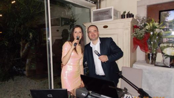 O interpretă autohtonă a cântat la o nuntă în Italia