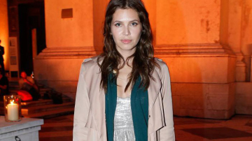 Беременная Даша Жукова посещает одно мероприятие за другим