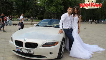 INTERVIU cu proprietarul BMW-ului cu cristale Swarovski din Chișinău: „Singur am făcut-o, acasă”