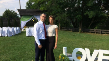 Deputatul Sergiu Sirbu a publicat o poza emotionanta cu sotia si fiica sa!