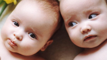 Когда мать этих близнецов получила результаты теста на отцовство, она не поверила своим глазам...