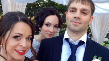 Vicedirectorul BNS, în rochie de mireasă! FOTO