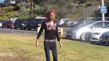 Сейчас она весит всего 18 кг: история женщины, которую даже врачи отказываются лечить от анорексии