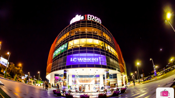 Noaptea reducerilor spectaculoase la Shopping MallDova