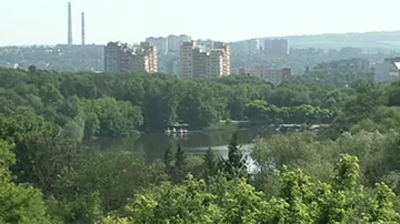 Озеро в парке "Долина роз" оказалось на грани экологической катастрофы