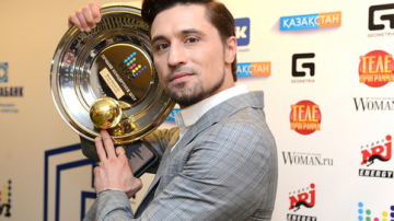 Дима Билан стер в кровь торс во время выступления на премии «Муз-ТВ» (ФОТО)