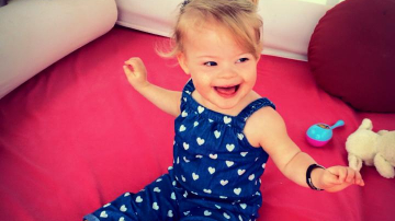 Как девочка с синдромом Дауна стала звездой интернета