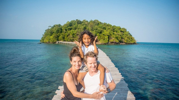 Она купила остров и дала работу сотням камбоджийцев. История женщины, создавшей рай на земле...