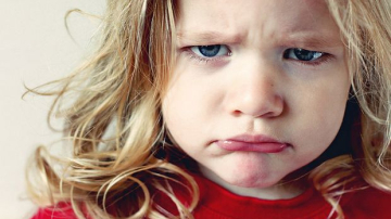 Am un copil supărăcios. Ce să fac?