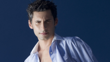 Dan Balan, la bustul gol! Iata cum arata artistul fara tricou - FOTO