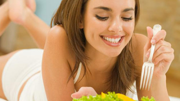 10 secrete pentru a nu mânca prea mult. Când dietele și sala de sport se dau bătute