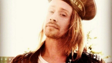 Как изменились актеры культового «Один дома». С того времени прошло уже 25 лет...