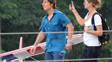 Том Круз готовится сделать предложение своей ассистентке?