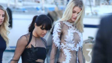 Знаменитые красавицы, удивляющие публику своими безвкусными нарядами