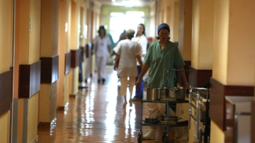 Dosar penal pentru neglijența unor medici de la Spitalul Sfînta Treime