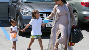 Беременная Ким Кардашьян наконец отказалась от каблуков