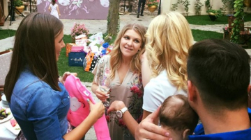 Karizma și-a botezat fetița! Poze de la eveniment, dar și cu micuța Daria – FOTO