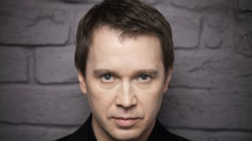 Актер Евгений Миронов впервые снялся в комедии