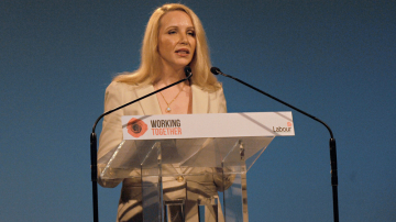 O moldoveanca face carieră politică în Irlanda