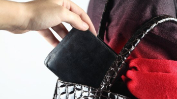 Полицейские рассказали, как узнать карманника в толпе