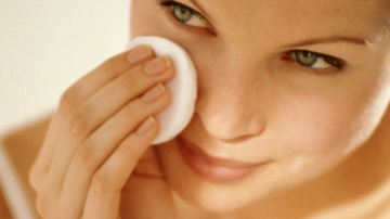 Морщины не пройдут: 10 правил ухода за кожей после 35 лет