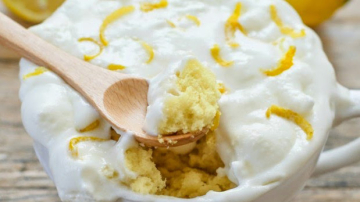 Tort cu lămâie în cană, gătit la microunde