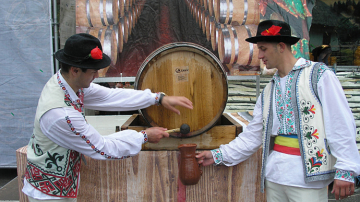 В этом году вдвое меньше туристов посетит День вина в Молдове