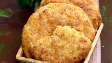 Papanași cu cașcaval și morcovi