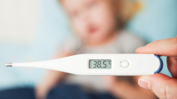 Febra la copii, ce este și cum o tratăm?