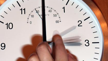 Молдова переходит на зимнее время