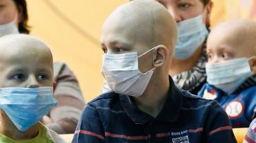 Онкобольные могут получить возможность лечиться в частных клиниках за счет медстраховки