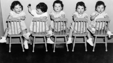 Эти пятеро деток - однояйцевые близнецы. Их называют самыми несчастливыми близнецами в мире