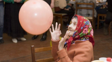 Благотворительная акция "Подарим пожилым людям свое сердечное тепло"