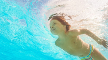 Înotul pentru copiii mari și mici. O prezentare a bazinelor din Chișinău