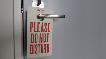 Сотрудники отелей рассказали о самых странных просьбах гостей