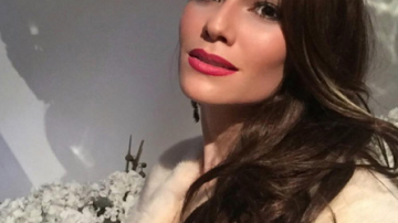 Оля Тира представила новогоднюю песню