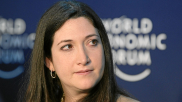 Se afla mereu în umbră! Ea este sora mai mare a lui Mark Zuckerberg