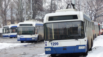 În Chișinău se dezinfectează troleibuzele
