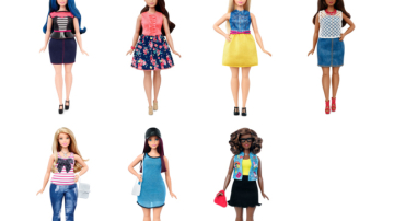 Куклу Барби начнут выпускать с тремя разными типами телосложения