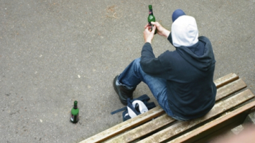 Каждый второй ученик 8 и 9 классов в Молдове употребляет алкоголь