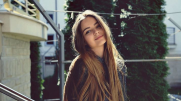 Păzea! Miss Bikini s-a apucat de kick-boxing! Cât de sexy este la antrenament (Video)