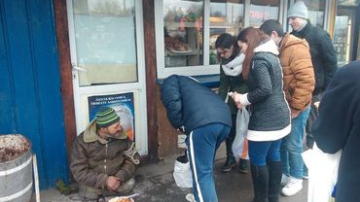 Нищих в Кишиневе начали бесплатно кормить