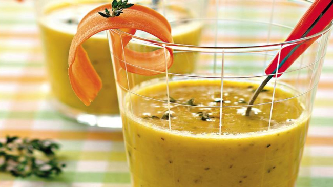 Supă fină de pui cu orez și cimbru