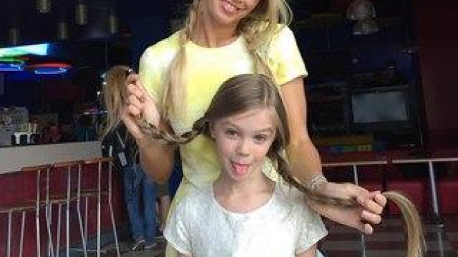 Школьница из Молдовы сыграла дочь Брежневой в «8 лучших свиданий»