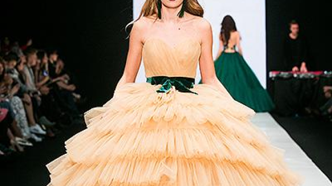 Дочь Веры Брежневой на показе Bella Potemkina