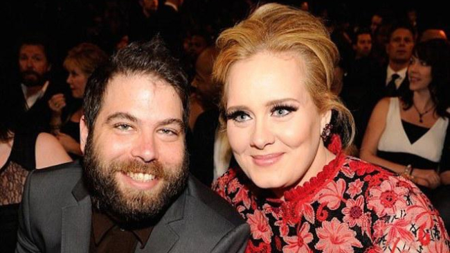 Адель тайно вышла замуж