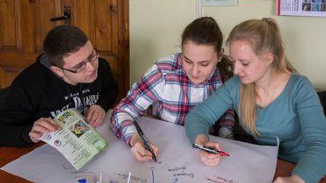 Школьников научат сортировать отходы