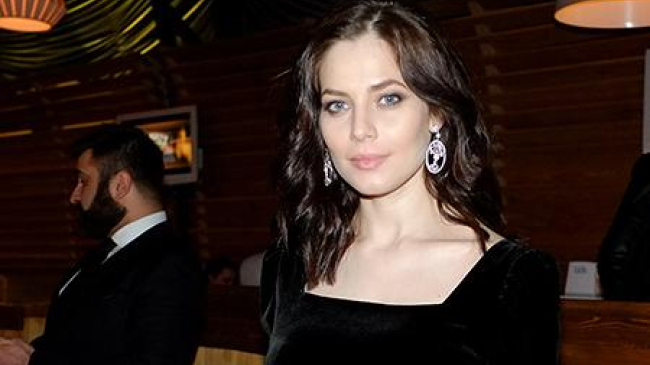 Юлия Снигирь вышла в свет впервые после родов