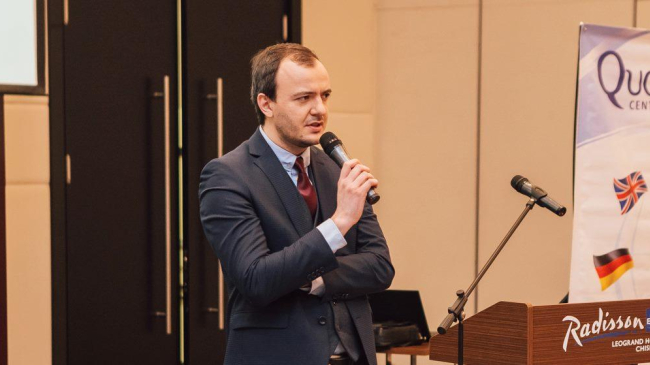 Maxim Calaraș: „Nașterea prin cezariană, fără durere, e un mit care încântă urechile gravidelor”